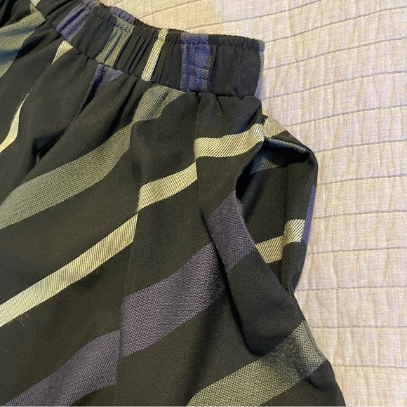 BCBGeneration Women’s Periblue Striped Pull On Mini Skirt Size Medium NWT - Picture 4 of 9